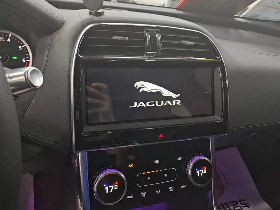 Jaguar XEL — миниатюра 13