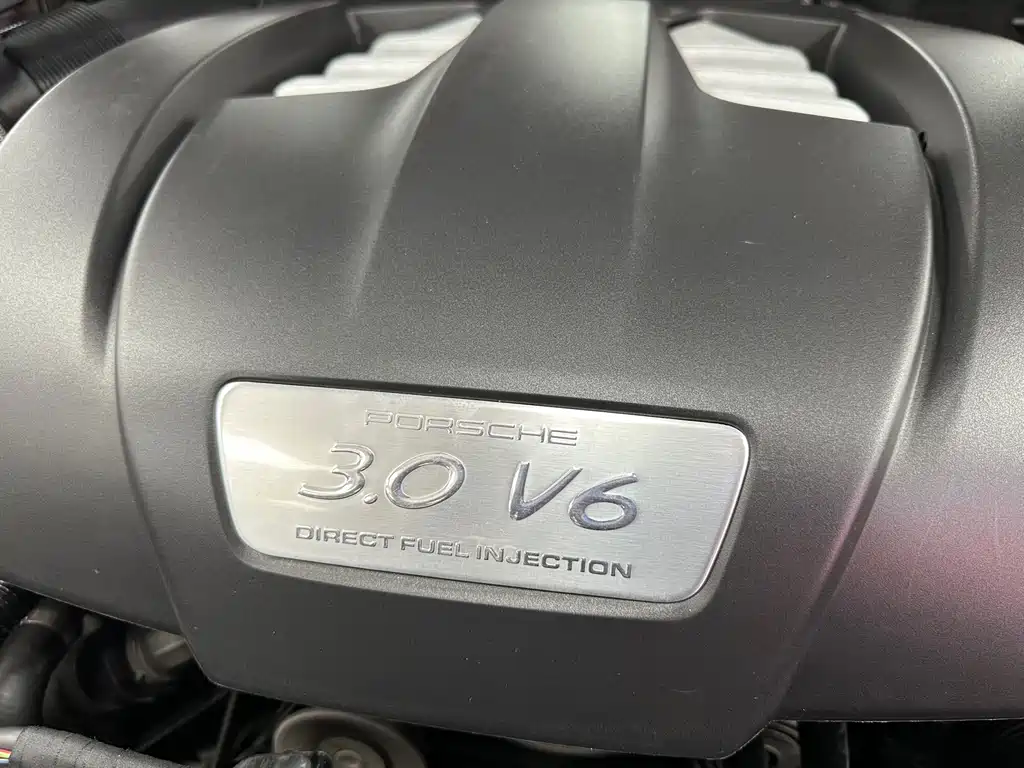 Porsche Cayenne — миниатюра 27