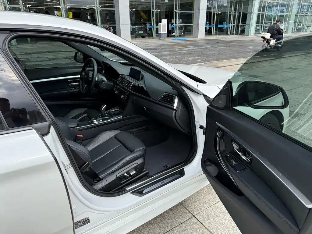BMW 3 Series GT — миниатюра 16