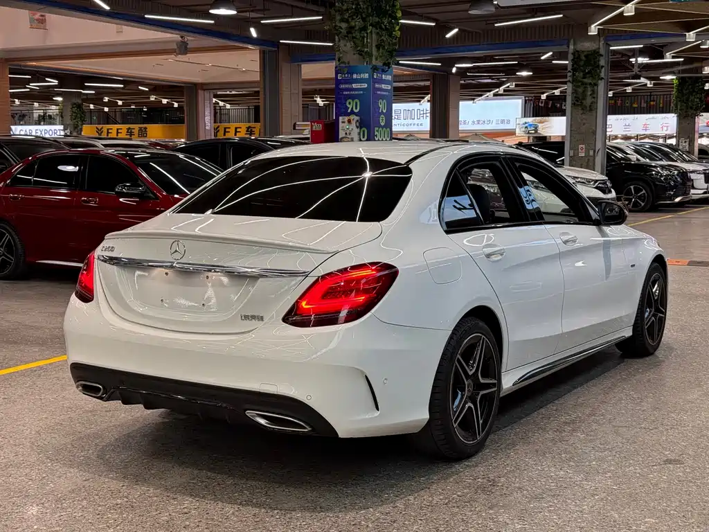 Mercedes-Benz C-Class — миниатюра 4