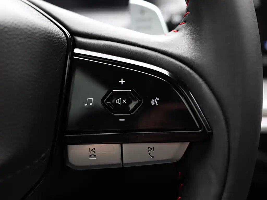 CHANGAN CHANGAN AUCHAN Z6