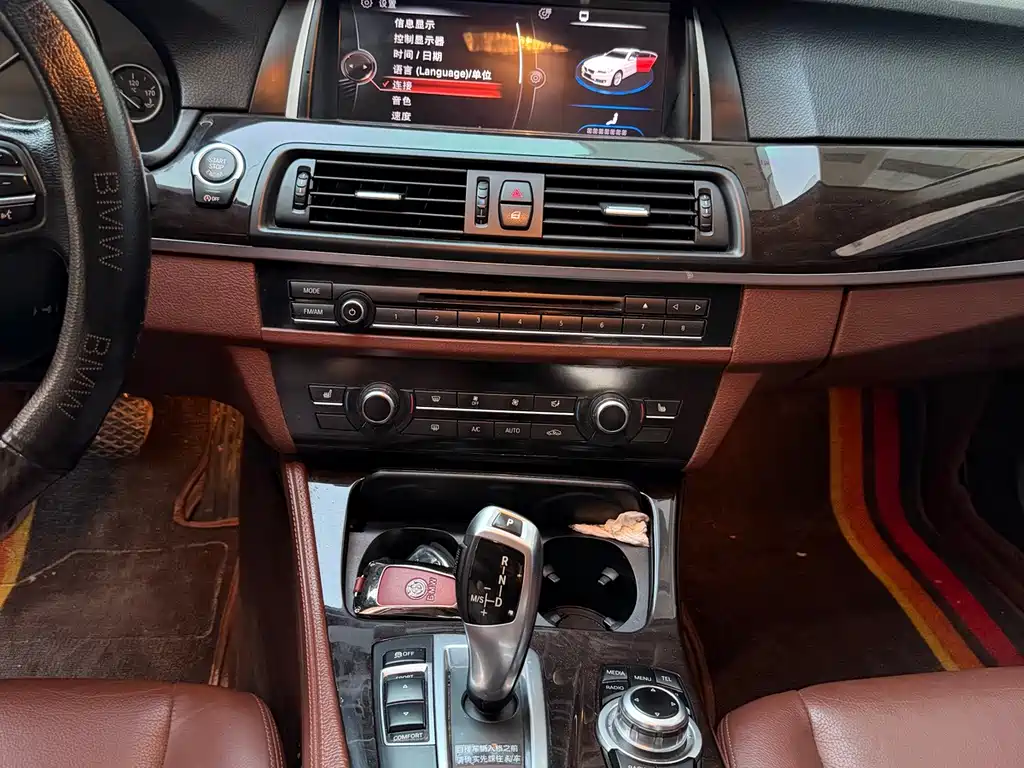 BMW 5 Series — миниатюра 8