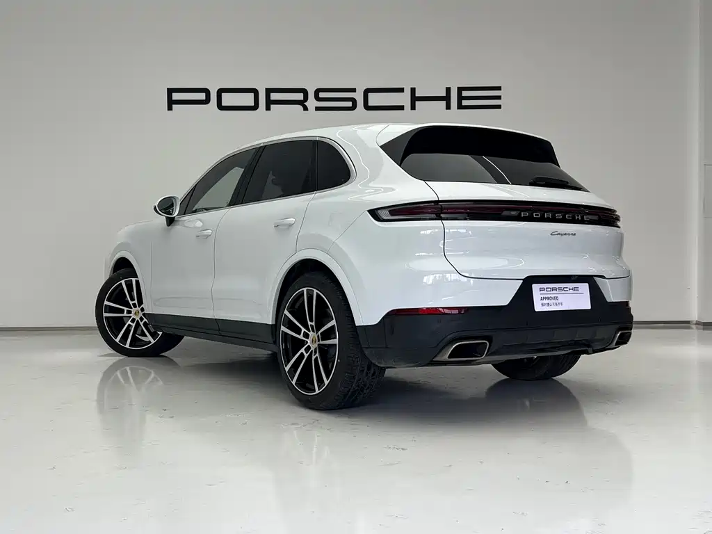 Porsche Cayenne — миниатюра 7