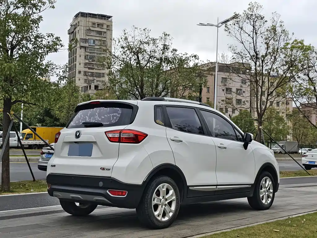 CHANGAN CS15