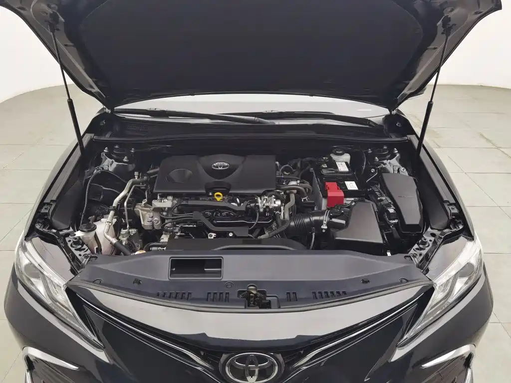 Toyota Camry — миниатюра 6