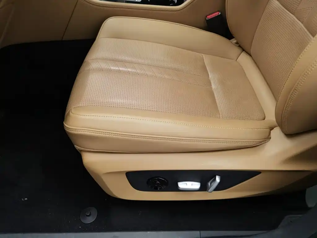 Li Auto Li ONE — миниатюра 20