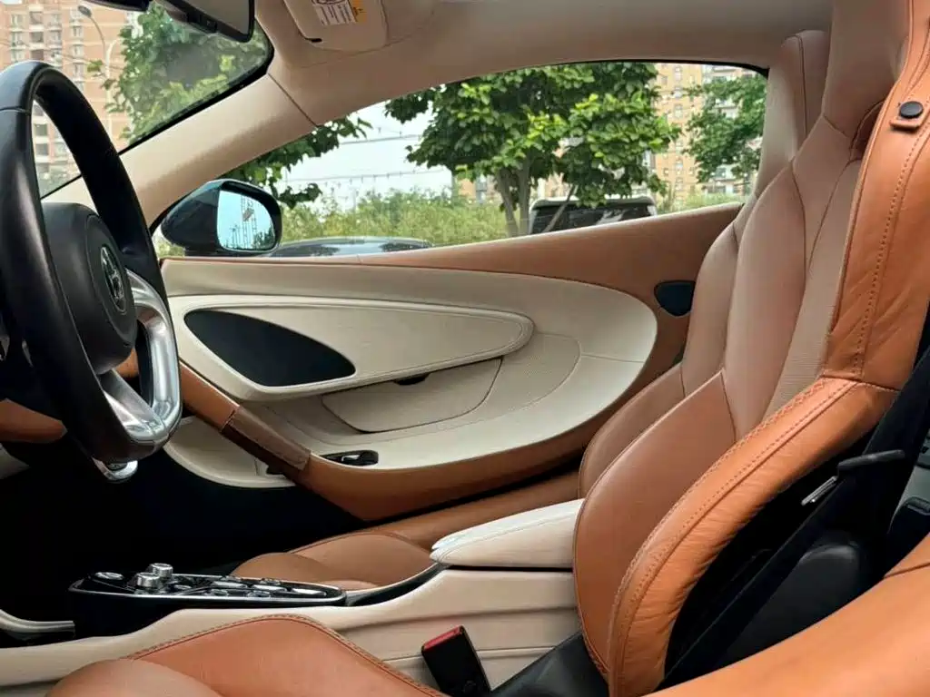 McLaren GT — миниатюра 9