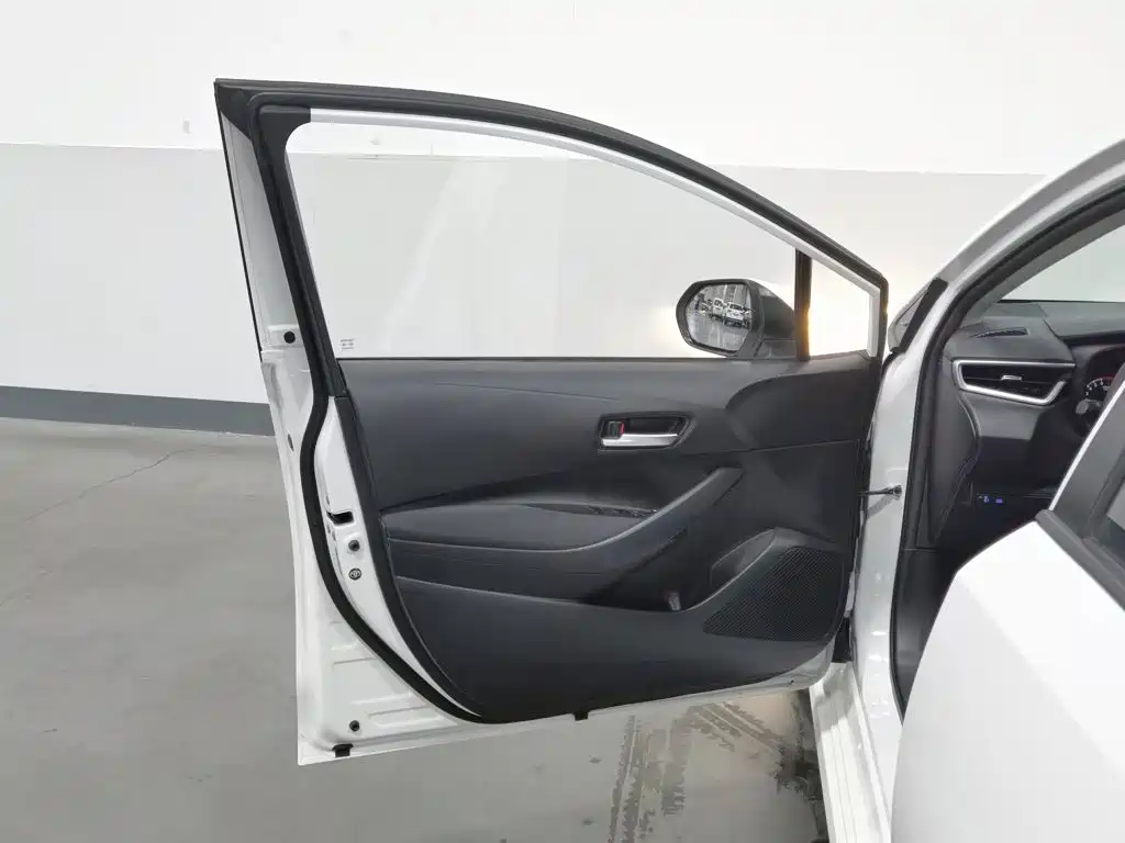 Toyota Corolla — миниатюра 8