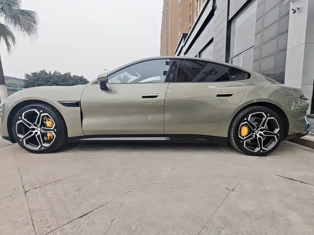 XIAOMI CAR XIAOMI SU7