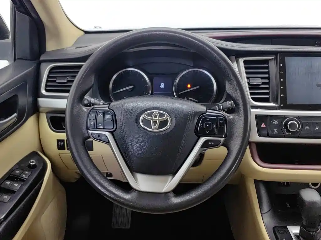 Toyota Highlander — миниатюра 11