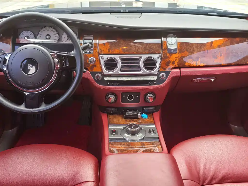 Rolls-Royce Ghost — миниатюра 10
