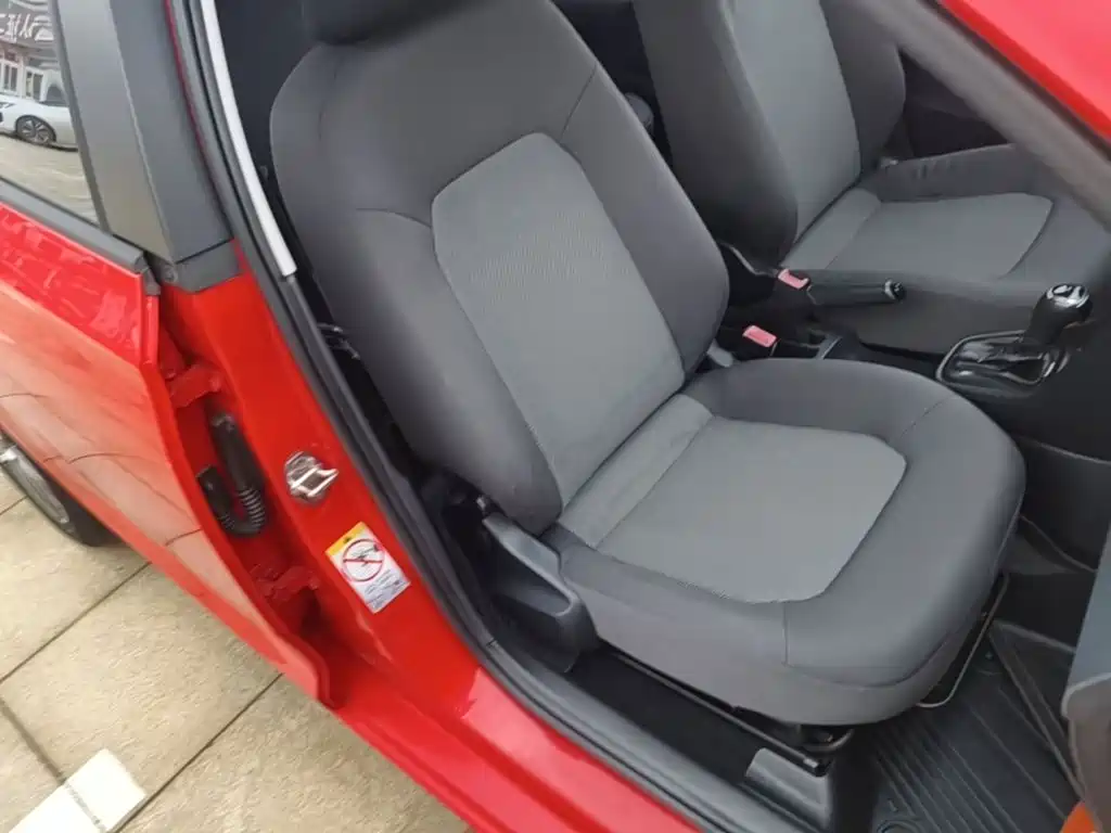 Skoda Rapid Spaceback — миниатюра 25
