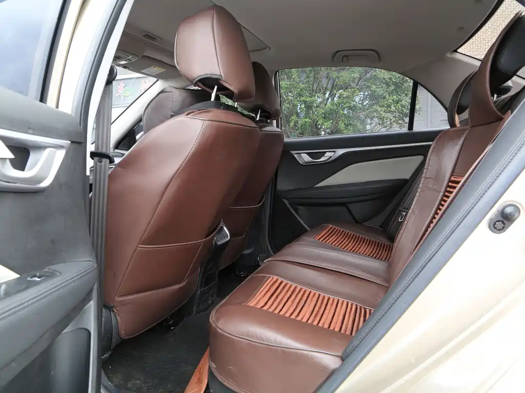 Geely Vision — миниатюра 15