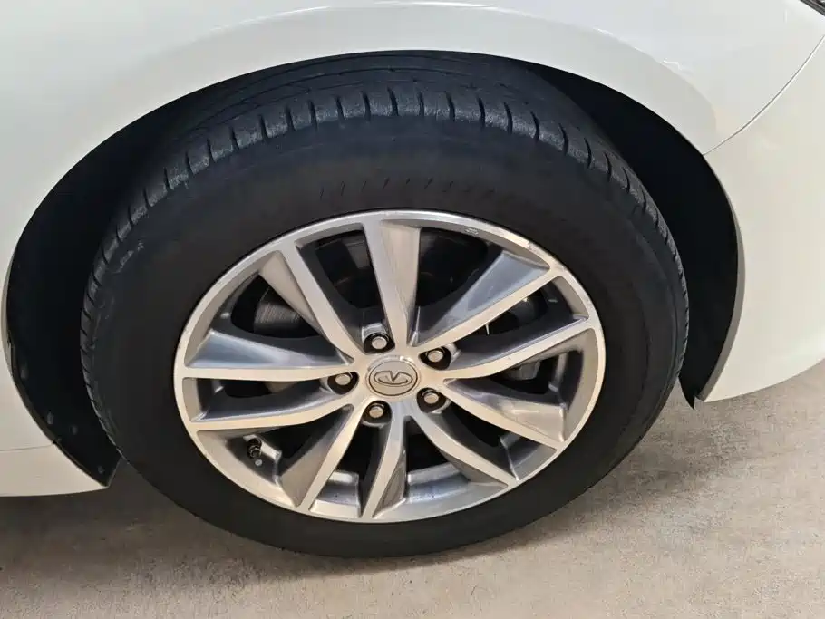 Infiniti Q50L — миниатюра 6
