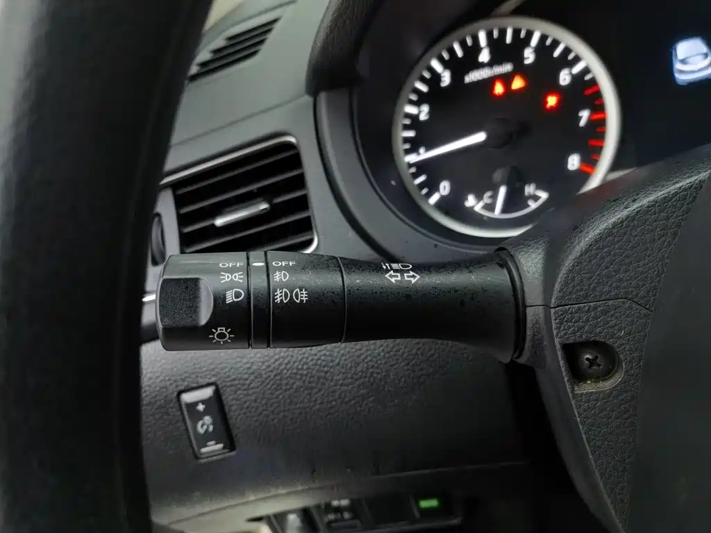 Nissan Tiida — миниатюра 21
