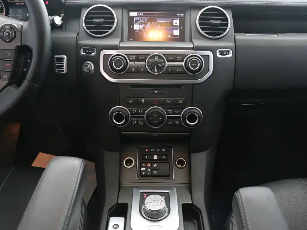 Land Rover Discovery — миниатюра 21