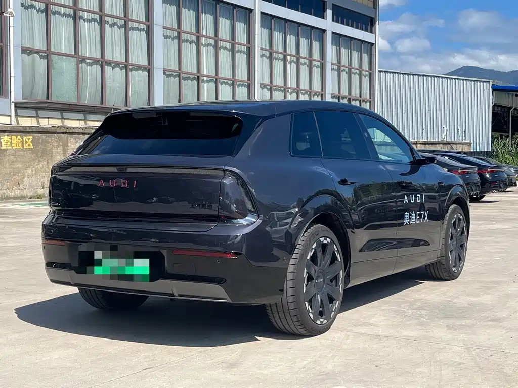 Audi E7X — миниатюра 6