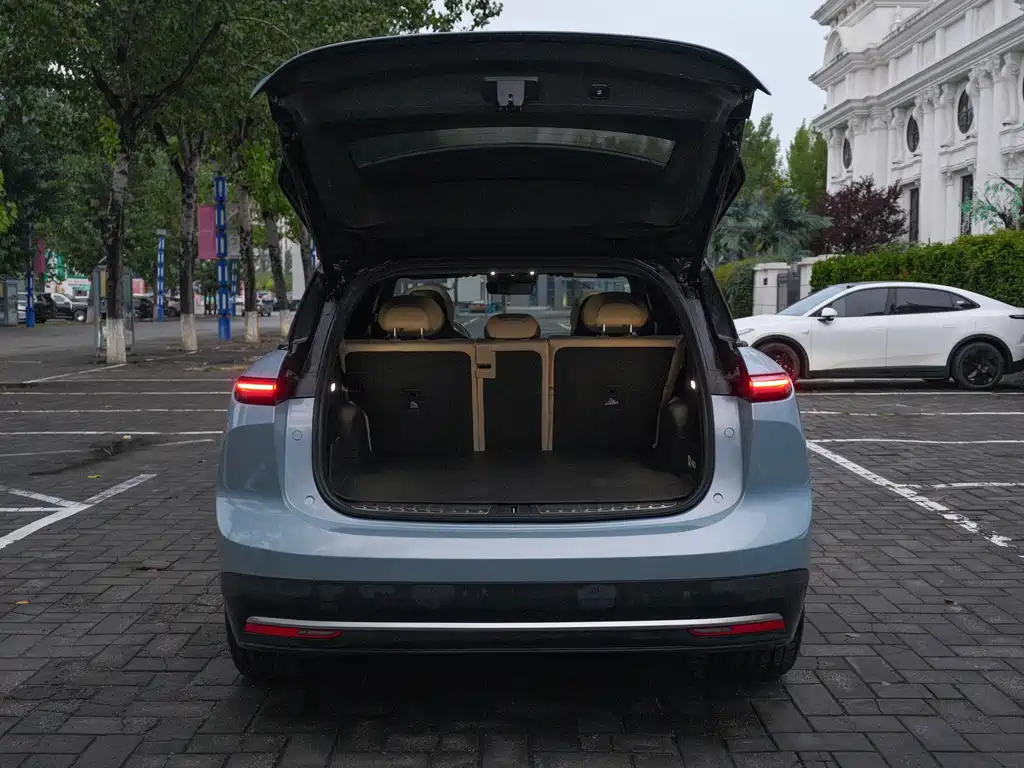NIO ES6 — миниатюра 9