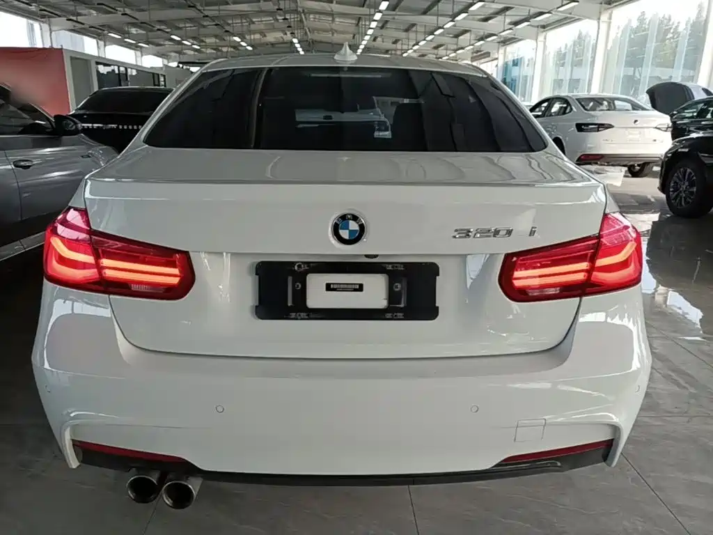 BMW 3 Series — миниатюра 6