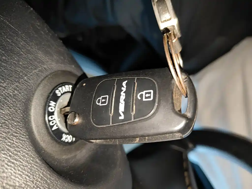 Hyundai Elantra — миниатюра 9