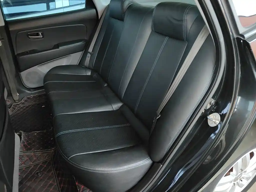 Hyundai Elantra — миниатюра 17