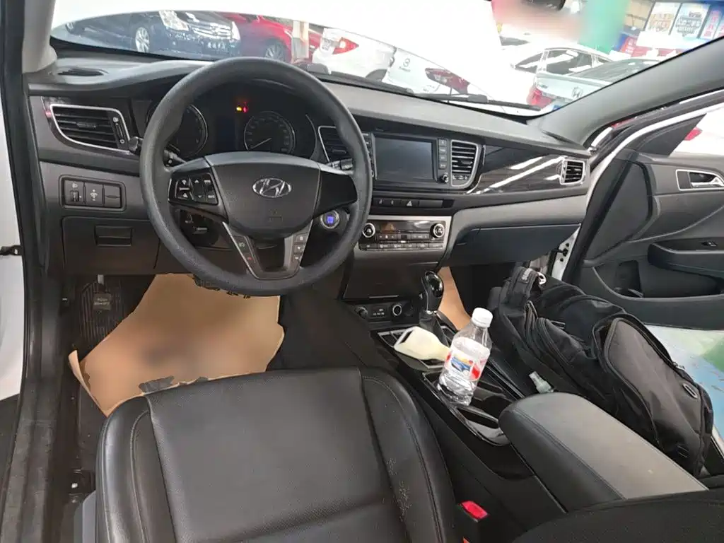 Hyundai Mistra — миниатюра 10