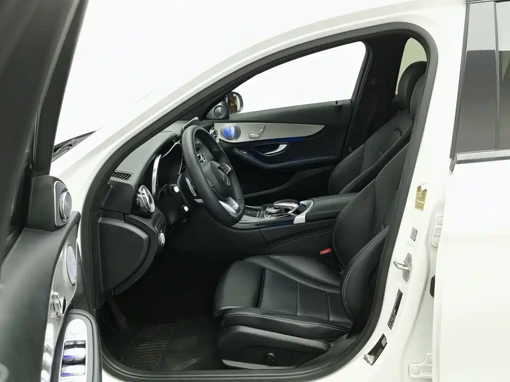 Mercedes-Benz C-Class — миниатюра 10