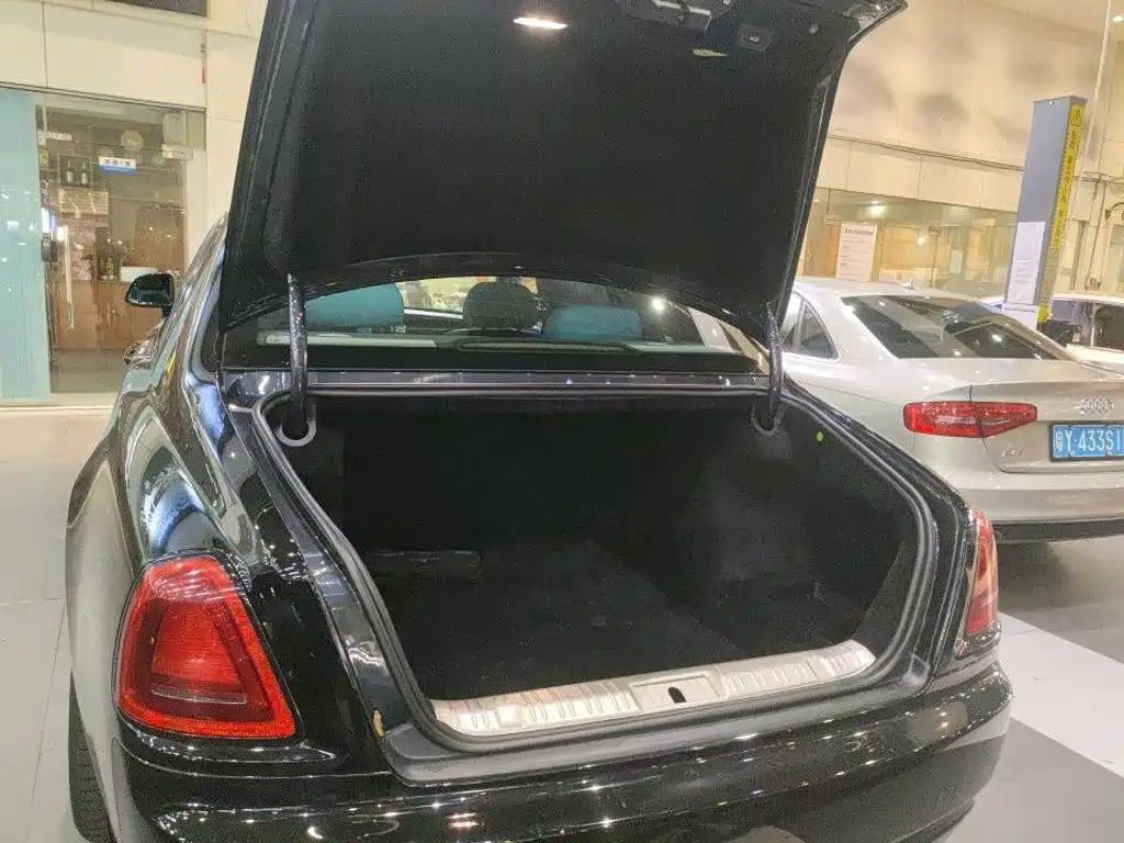 Rolls-Royce Ghost — миниатюра 8