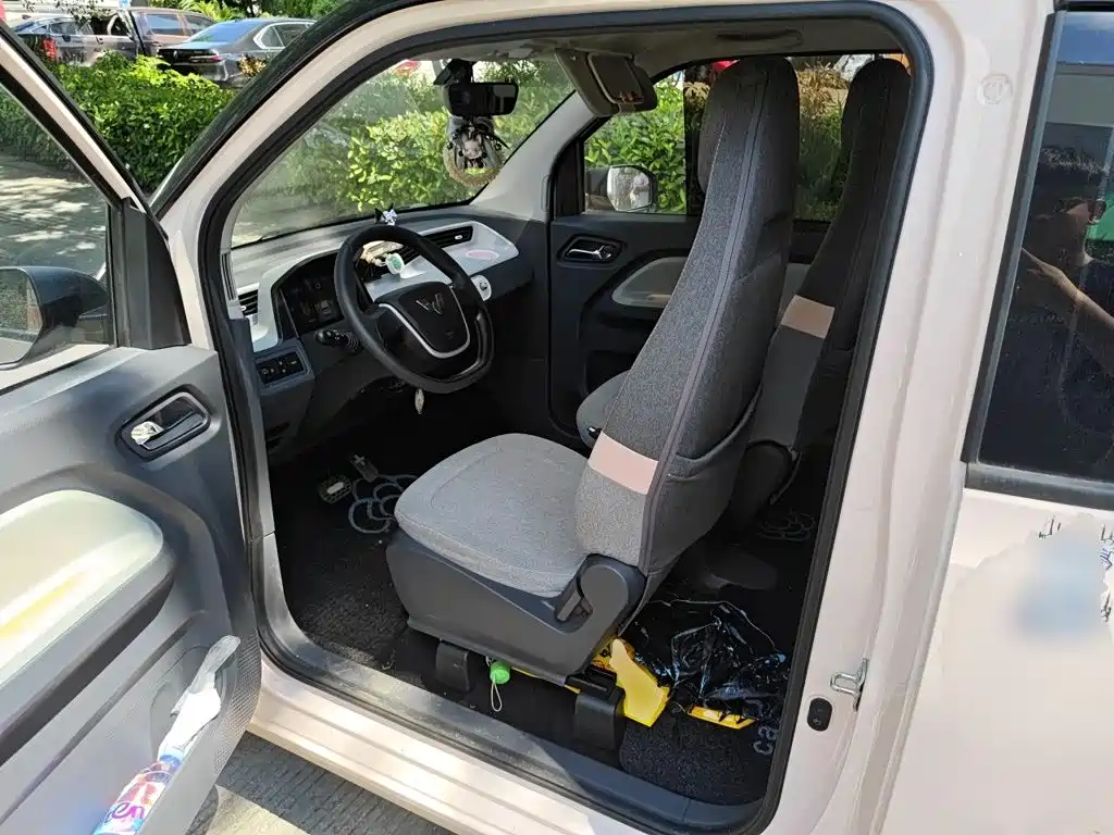 Wuling MINIEV — миниатюра 13