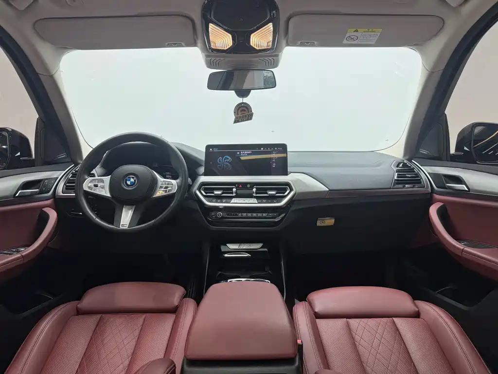 BMW iX3 — миниатюра 7