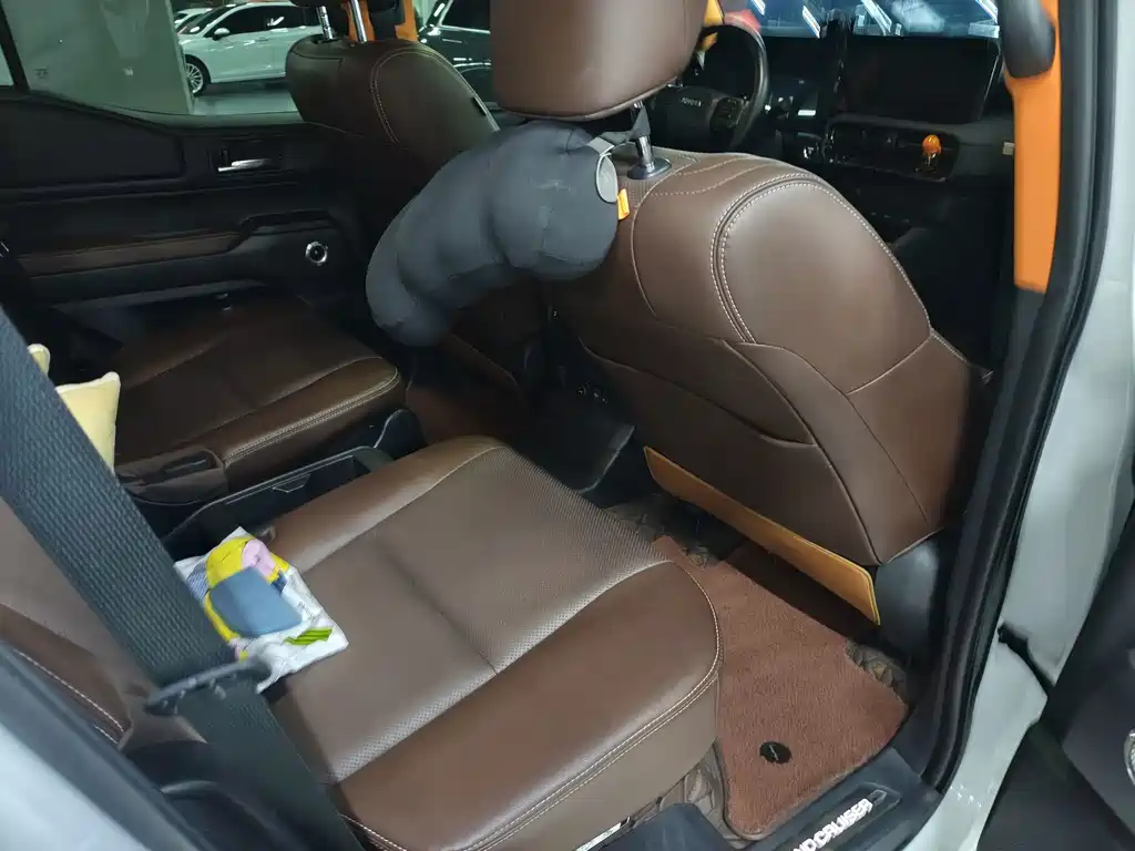 Toyota Prado — миниатюра 9