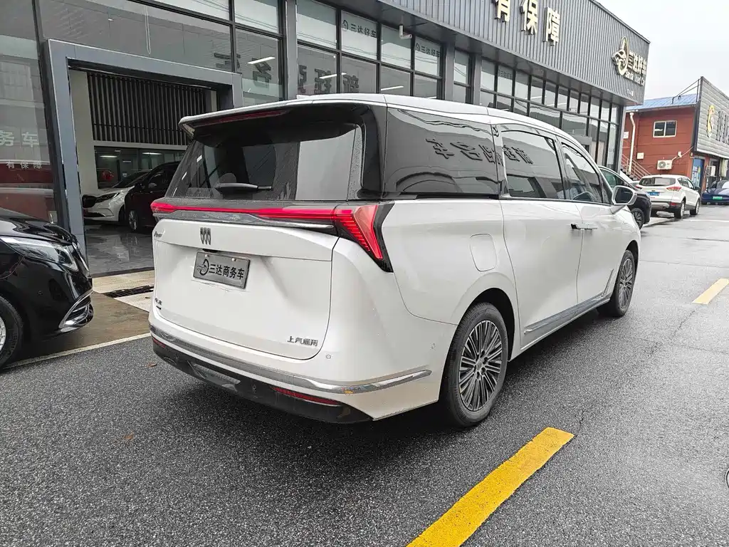 BUICK GL8 NEW ENERGY