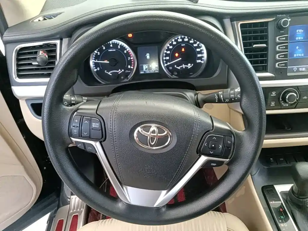 Toyota Highlander — миниатюра 7