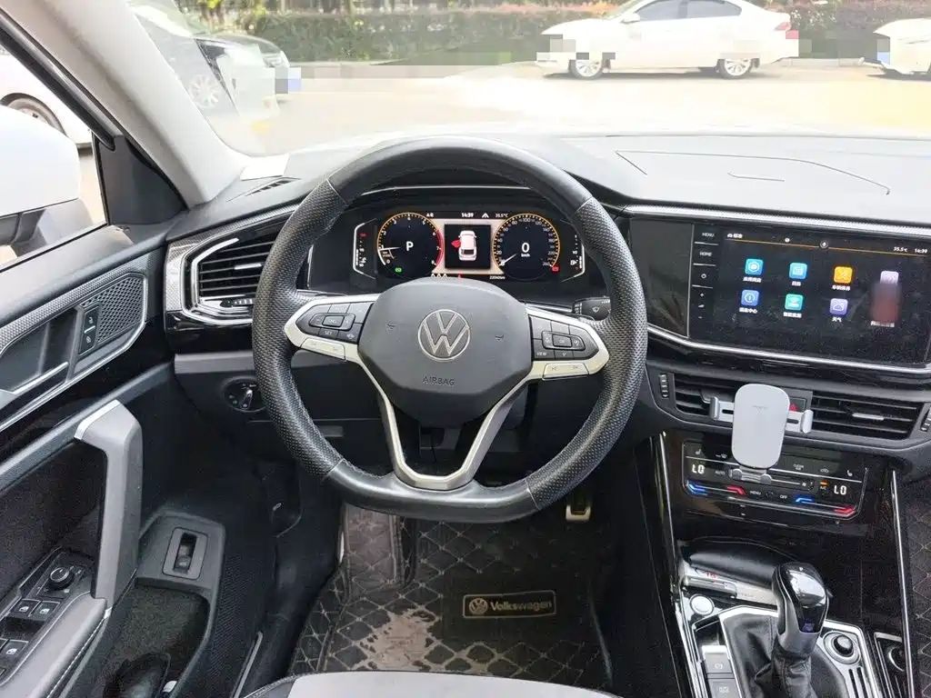 Volkswagen X — миниатюра 3