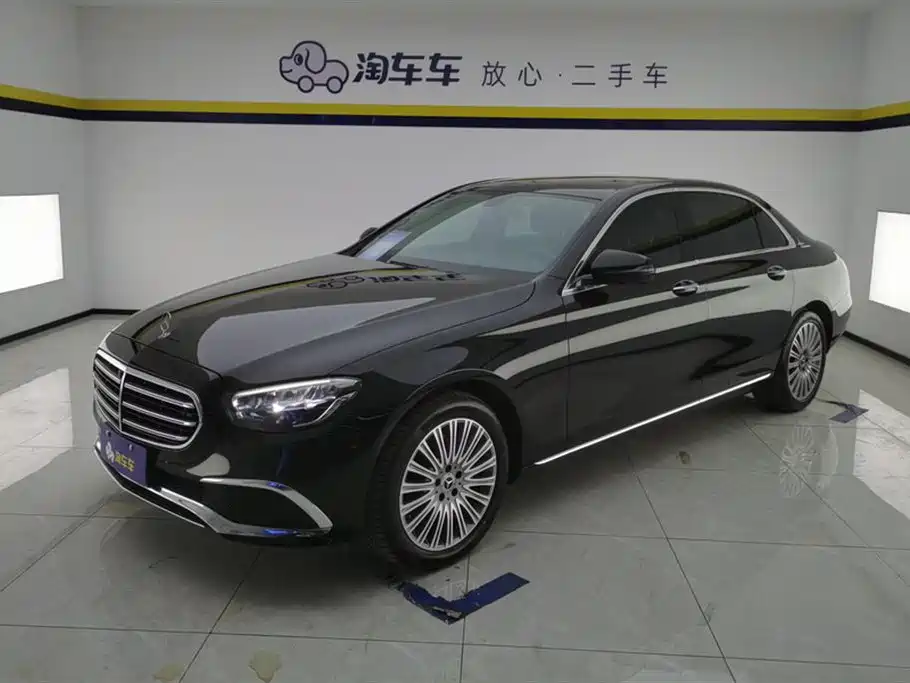 Mercedes-Benz E-Class 2022