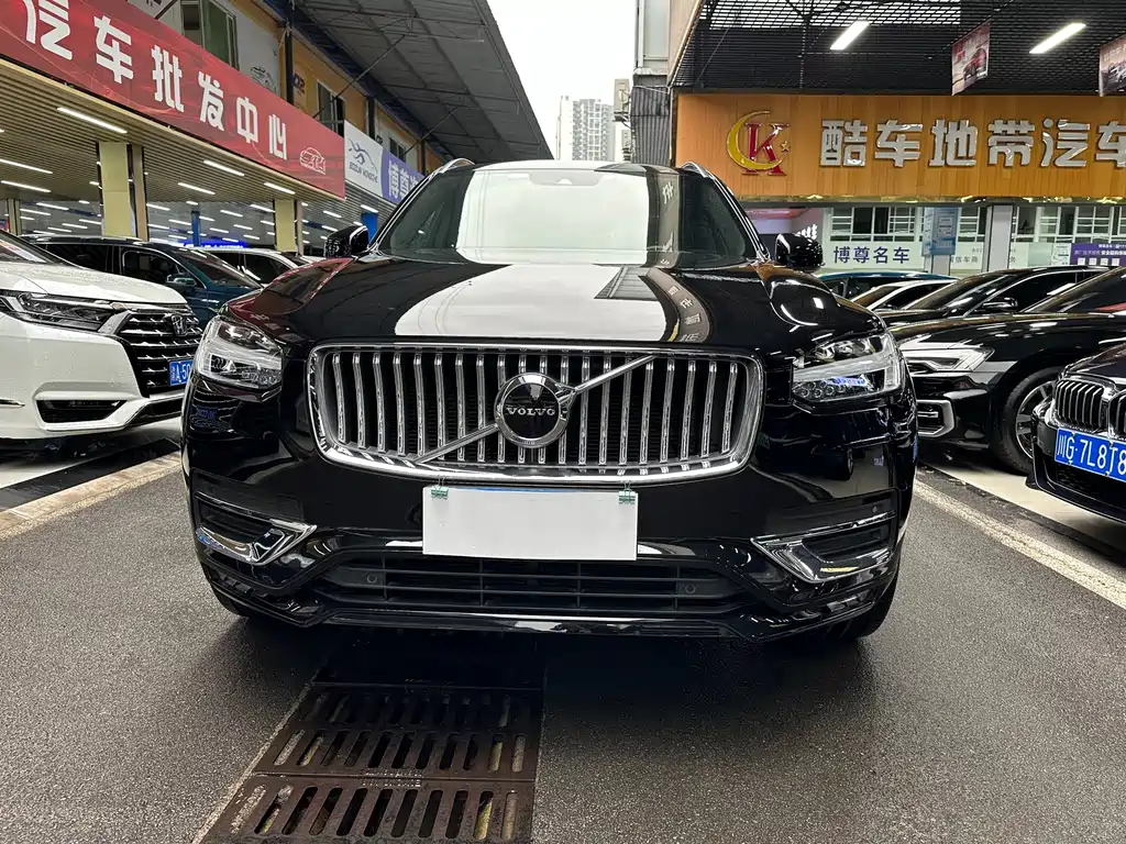 VOLVO  XC90