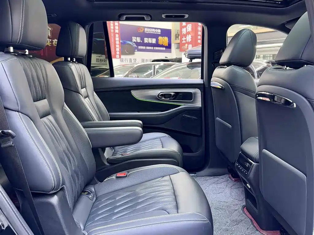 GAC GS8 2022 2.0TM Luxury （ мест）