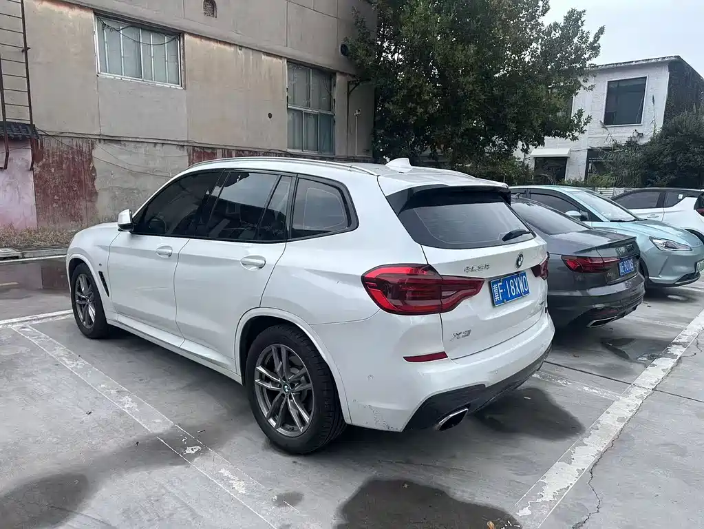 BMW X3 — миниатюра 9