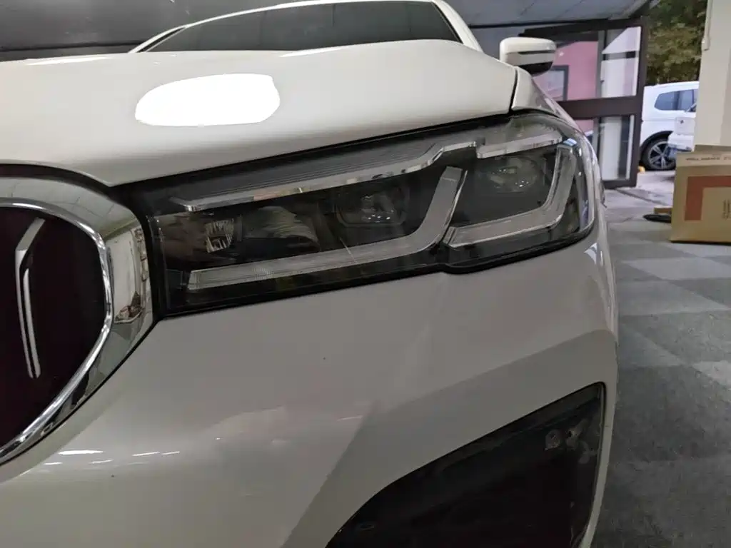 BMW 5 Series — миниатюра 24