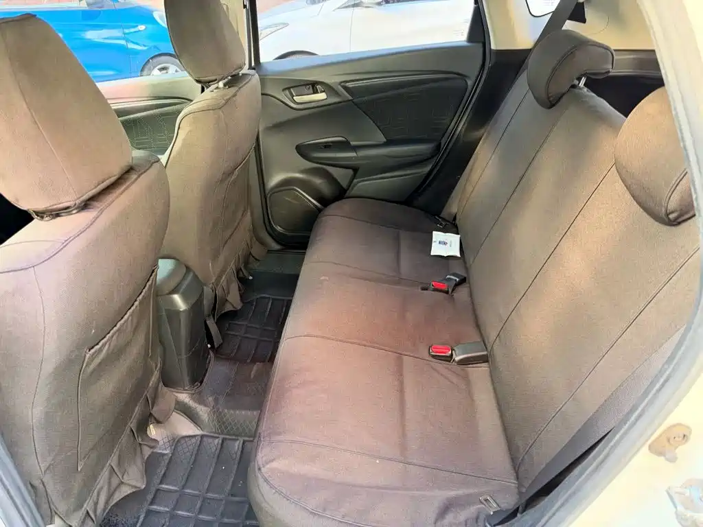 Honda Fit — миниатюра 7