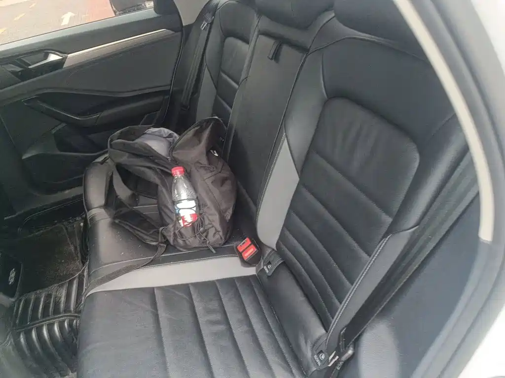 Volkswagen Sagitar — миниатюра 15