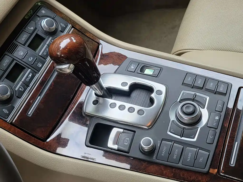 Audi A8 — миниатюра 14