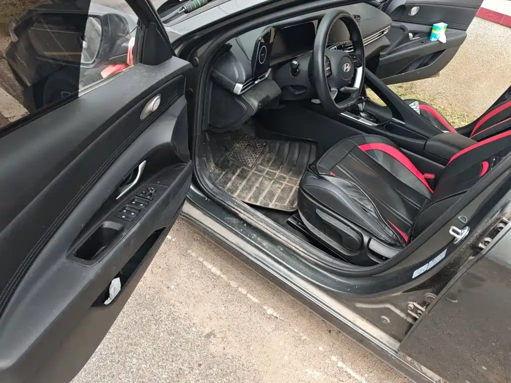 Hyundai Elantra — миниатюра 14