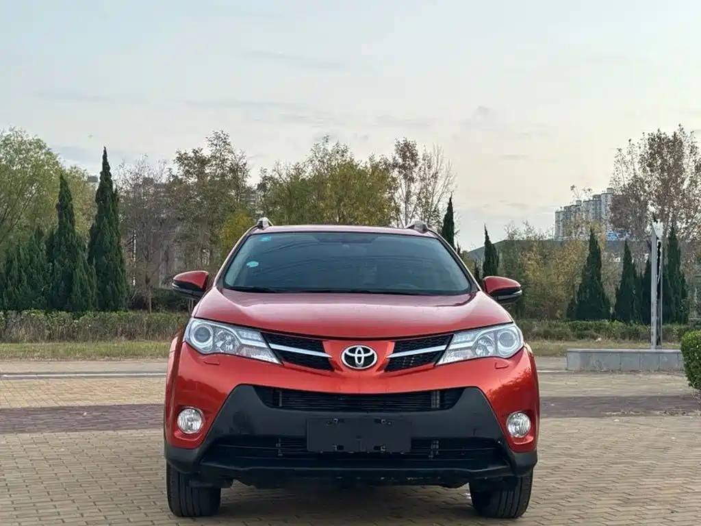 Toyota RAV4 — миниатюра 2