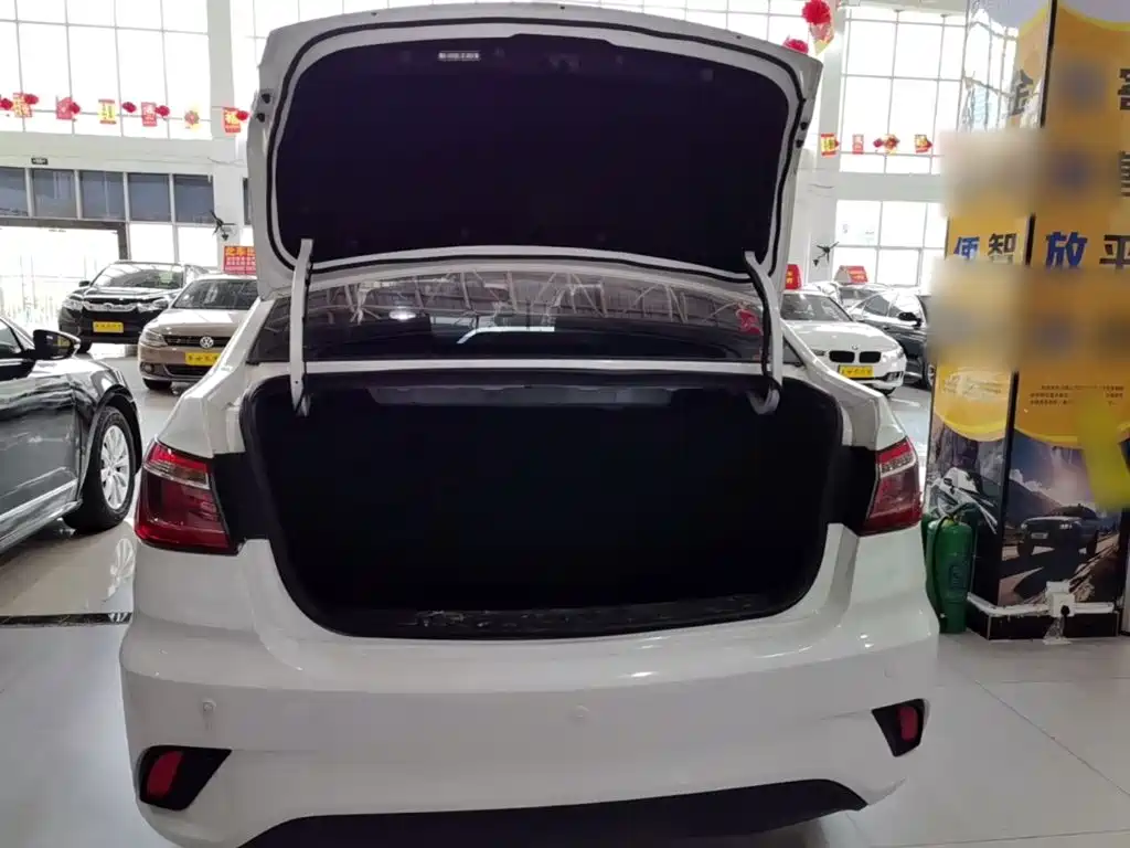 Changan Eado DT — миниатюра 19