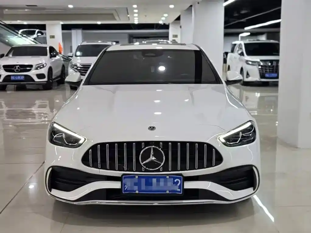 Mercedes-Benz C-Class — миниатюра 2