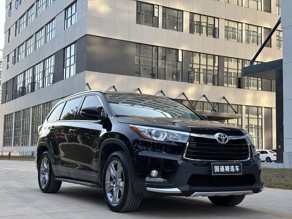 TOYOTA HIGHLANDER
