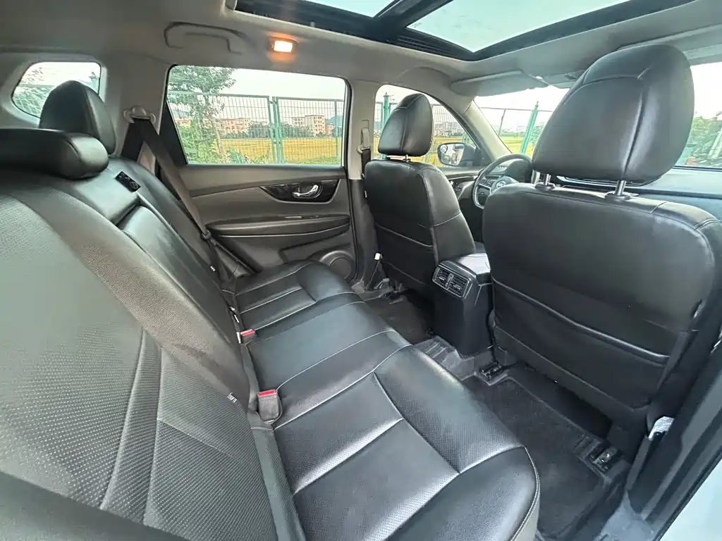 Nissan X-Trail — миниатюра 12