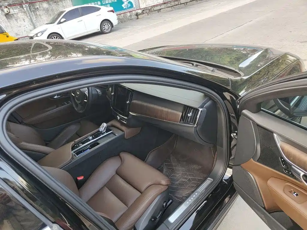 Volvo S90 — миниатюра 19