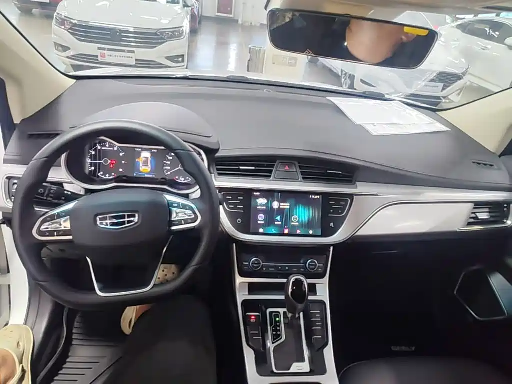 Geely Emgrand GS — миниатюра 10